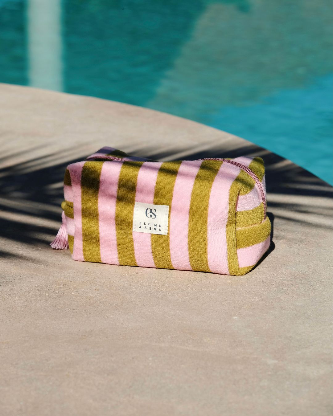 The Week-end Pouch