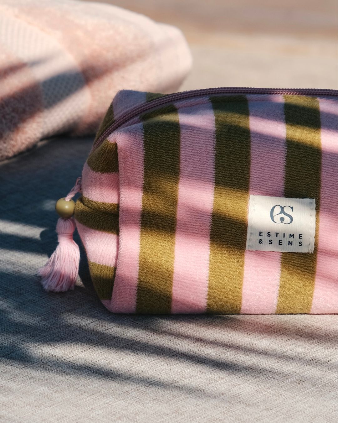 The Week-end Pouch